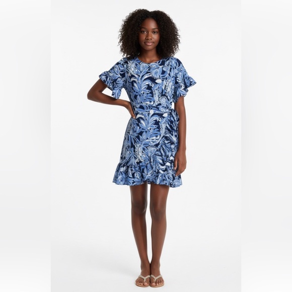 Lilly Pulitzer Blue and White Floral Short Sleeve Dress - Picture 2 of 6